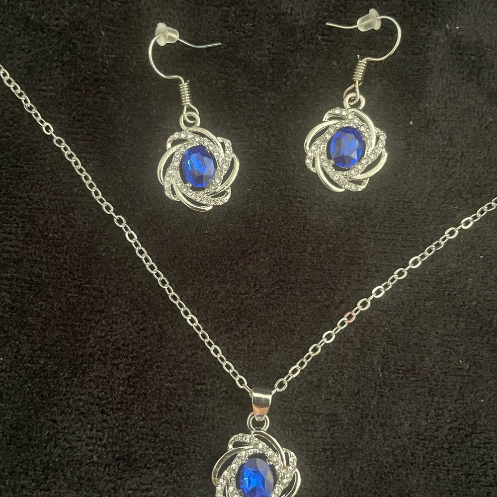 Elegant Silver and Blue Jewelry Set